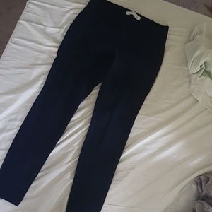 Pants, a skinny silhouette in a stretch knit